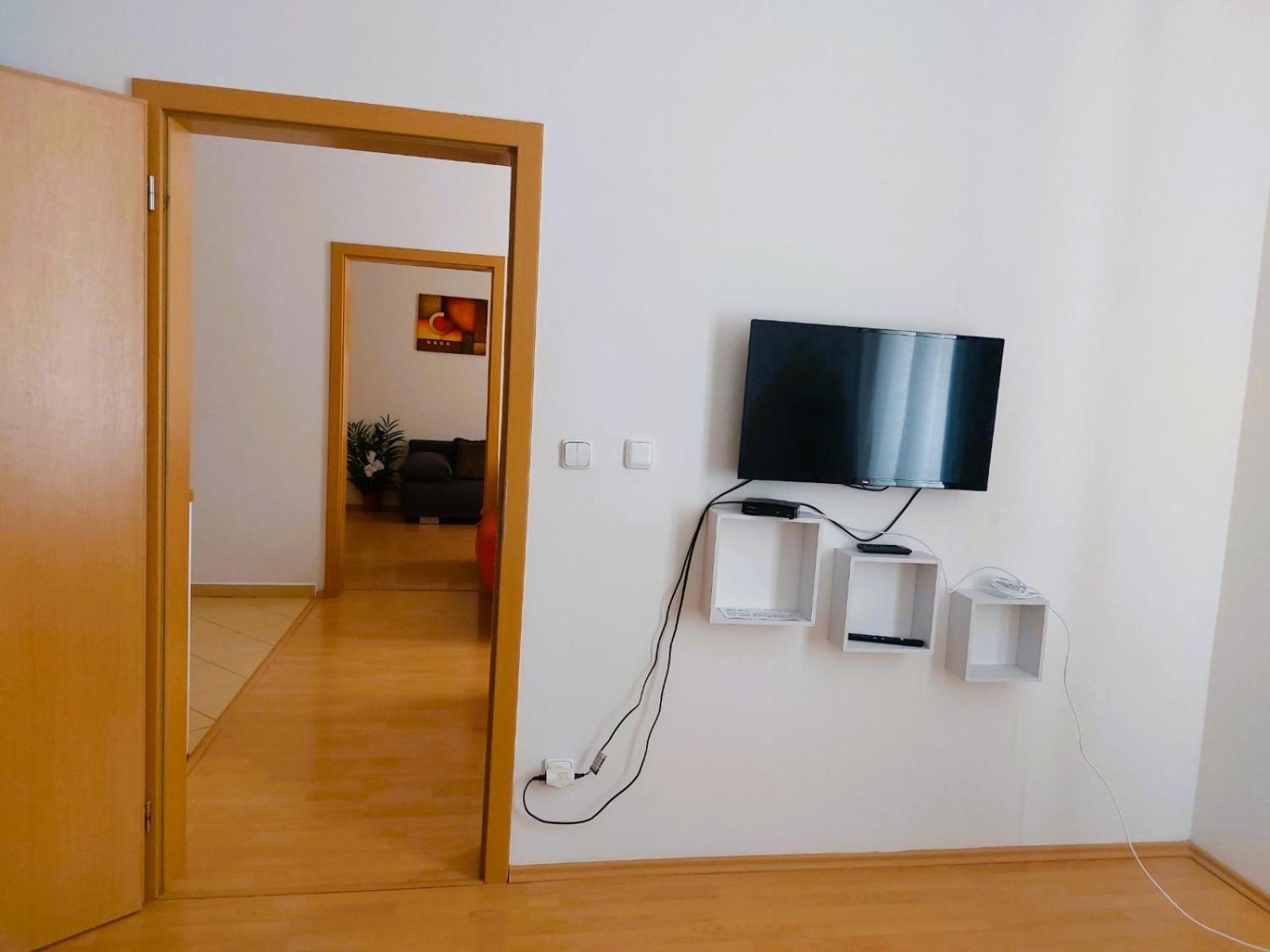 Prostorny Byt V Centru 3 Kk 80 M2 Hradec Králové Exteriér fotografie