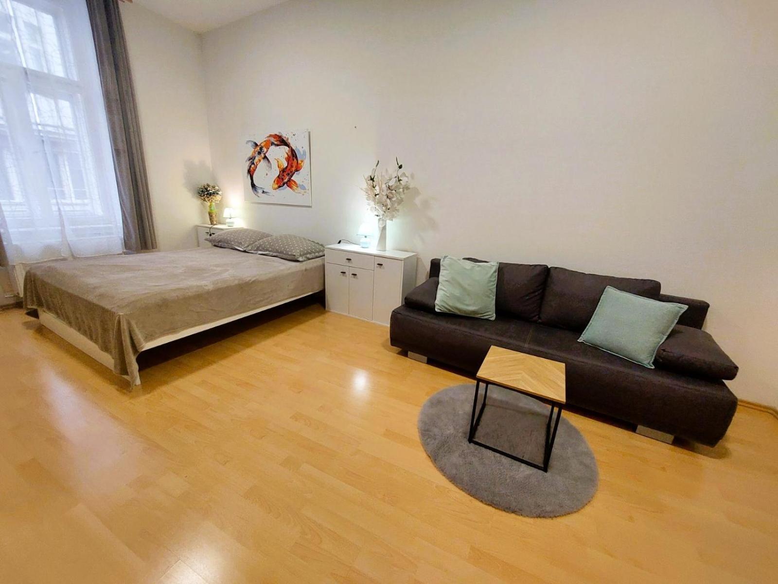 Prostorny Byt V Centru 3 Kk 80 M2 Hradec Králové Exteriér fotografie